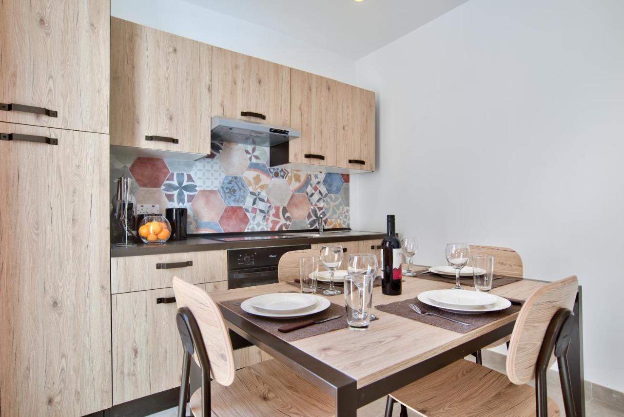 Sliema 2-Bedroom Central Apartments And Penthouse With Jacuzzi Exterior foto